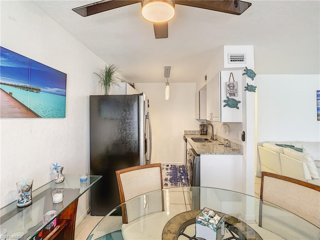 4625 Bayshore Dr , Unit D8, Naples, FL 34112 Photo