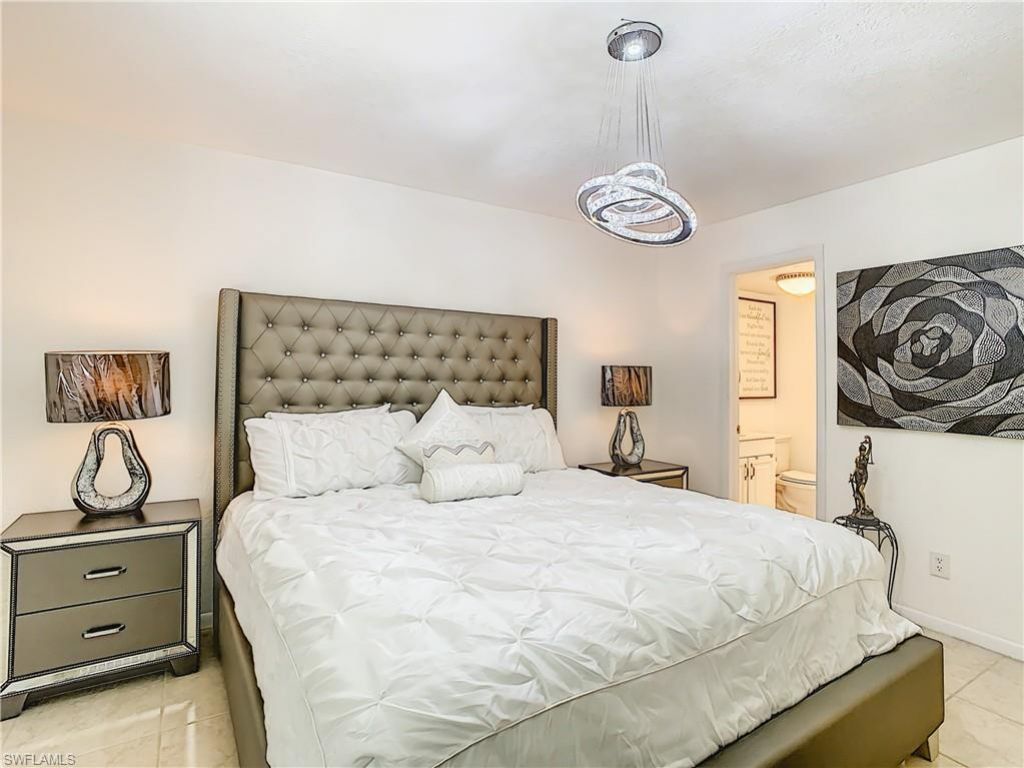 4625 Bayshore Dr , Unit D8, Naples, FL 34112 Photo