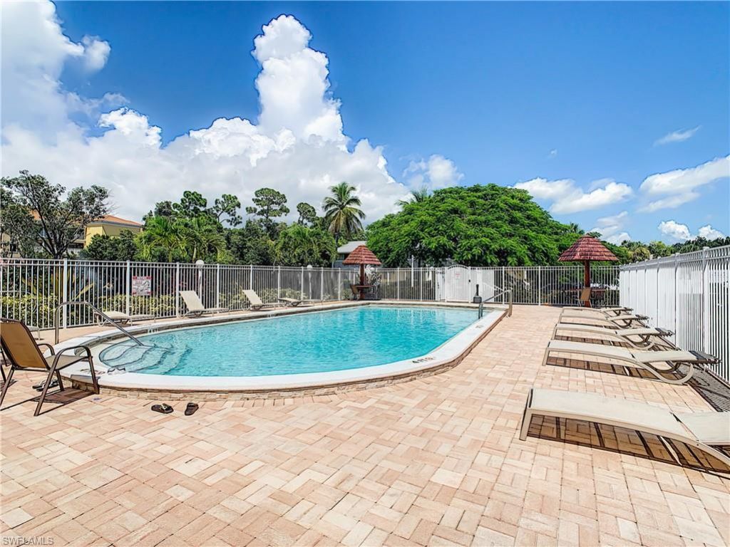 4625 Bayshore Dr , Unit D8, Naples, FL 34112 Photo