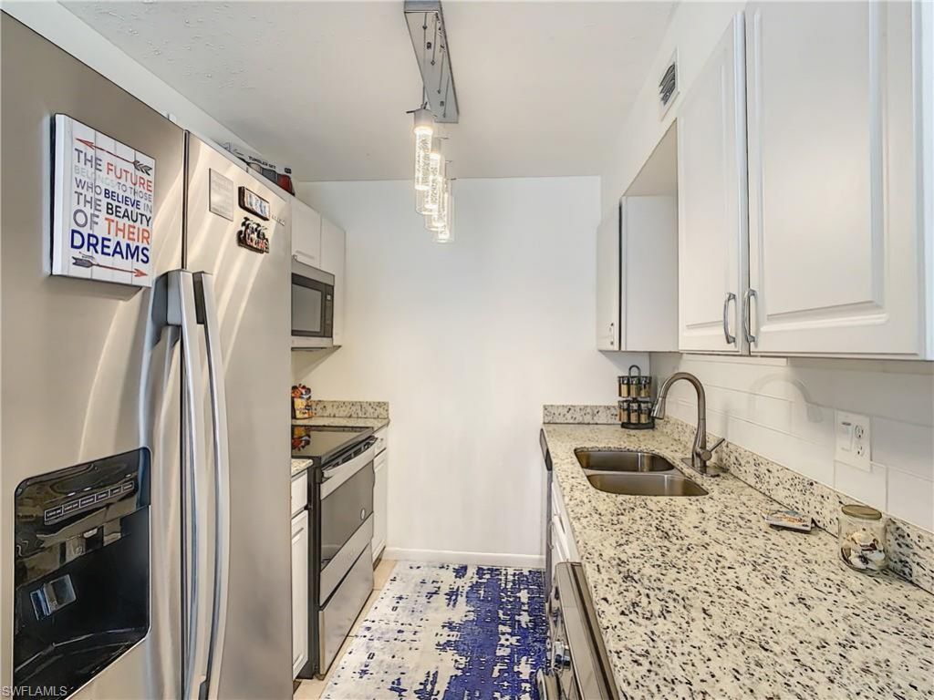 4625 Bayshore Dr , Unit D8, Naples, FL 34112 Photo