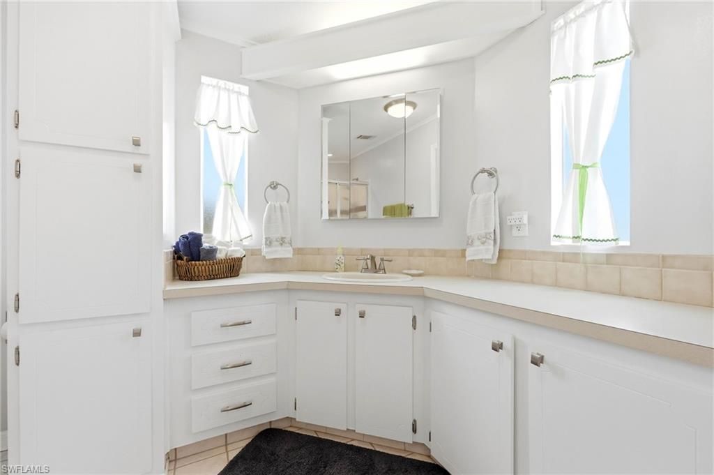 1759 Beverly Dr, Naples, FL 34114 Photo