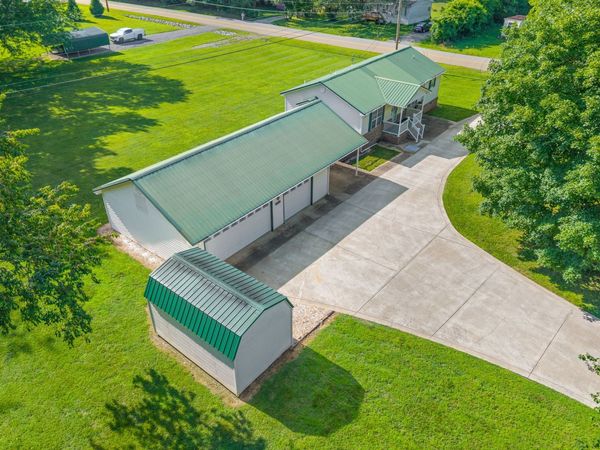 1000 Kay Rd , Clarksville, TN 37042