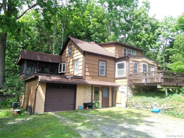 7 Holm Run , Pawling, NY 12564