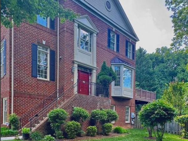103 CROFTON HILL LANE , ROCKVILLE, MD 20850