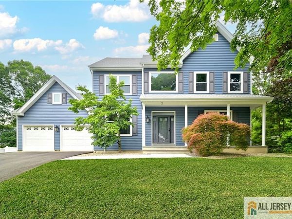 2 Wharton Court, Kendall Park, NJ 08824
