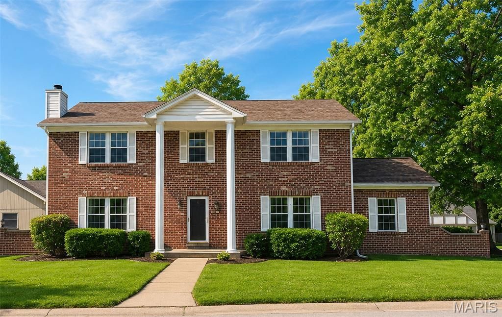 110 Antoinette Terrace, Lake Saint Louis, MO 63367 Main Photo