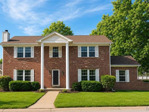 110 Antoinette Terrace, Lake St Louis, MO 63367