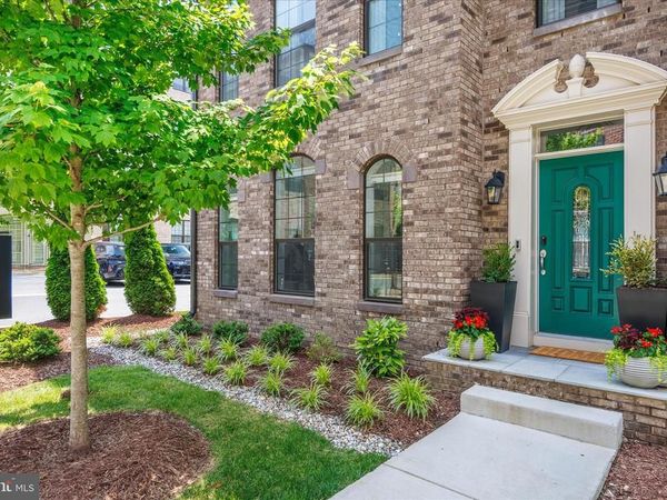 610 LEIGH WAY, OXON HILL, MD 20745