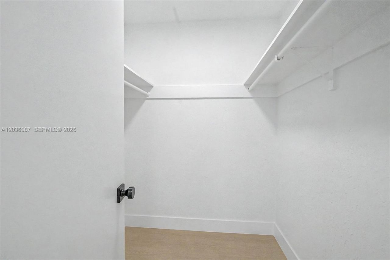 5555 Collins Ave, Unit 7B, Miami Beach, FL 33140 Photo