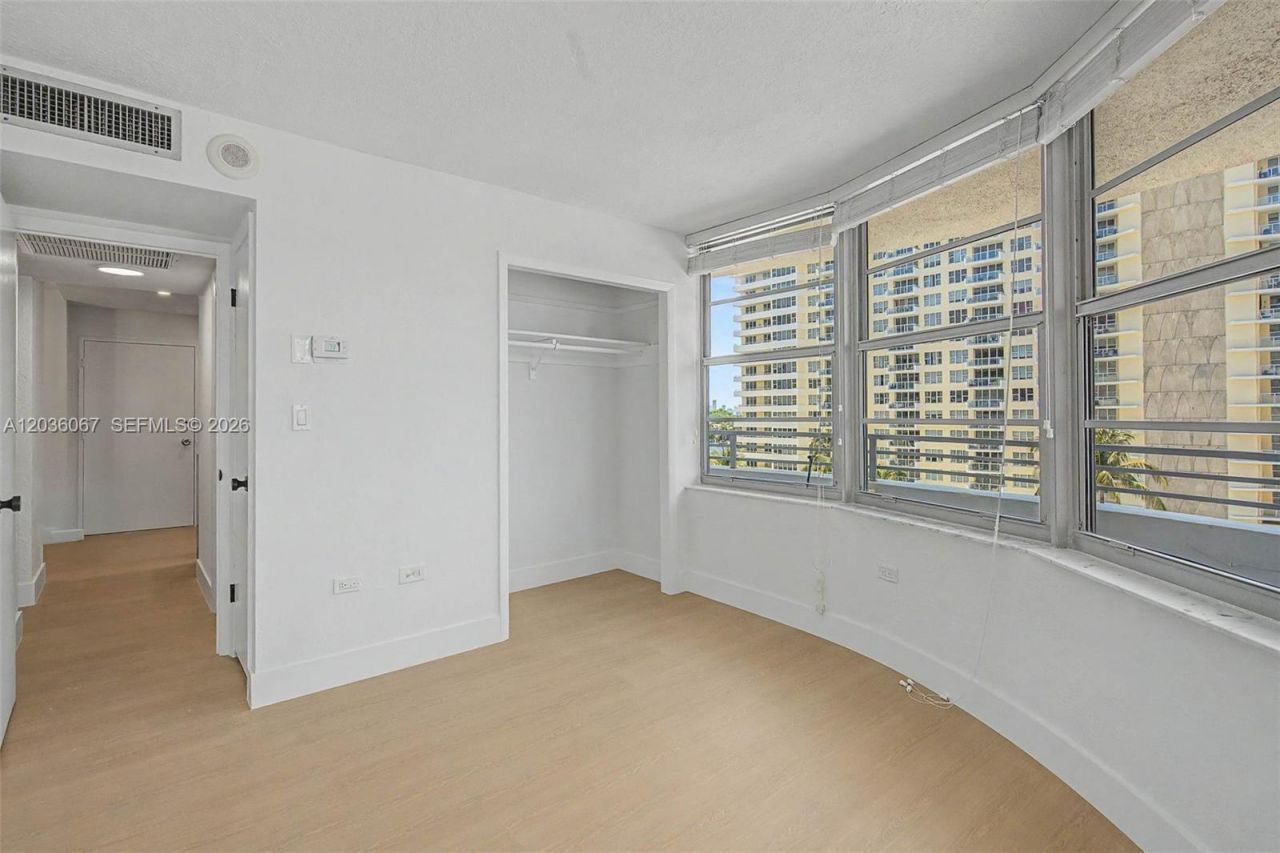 5555 Collins Ave, Unit 7B, Miami Beach, FL 33140 Photo