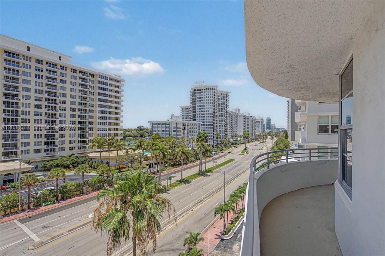 5555 Collins Ave, Unit 7B, Miami Beach, FL 33140 Photo