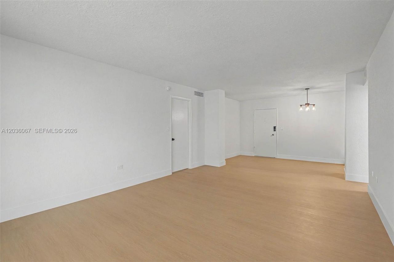 5555 Collins Ave, Unit 7B, Miami Beach, FL 33140 Photo