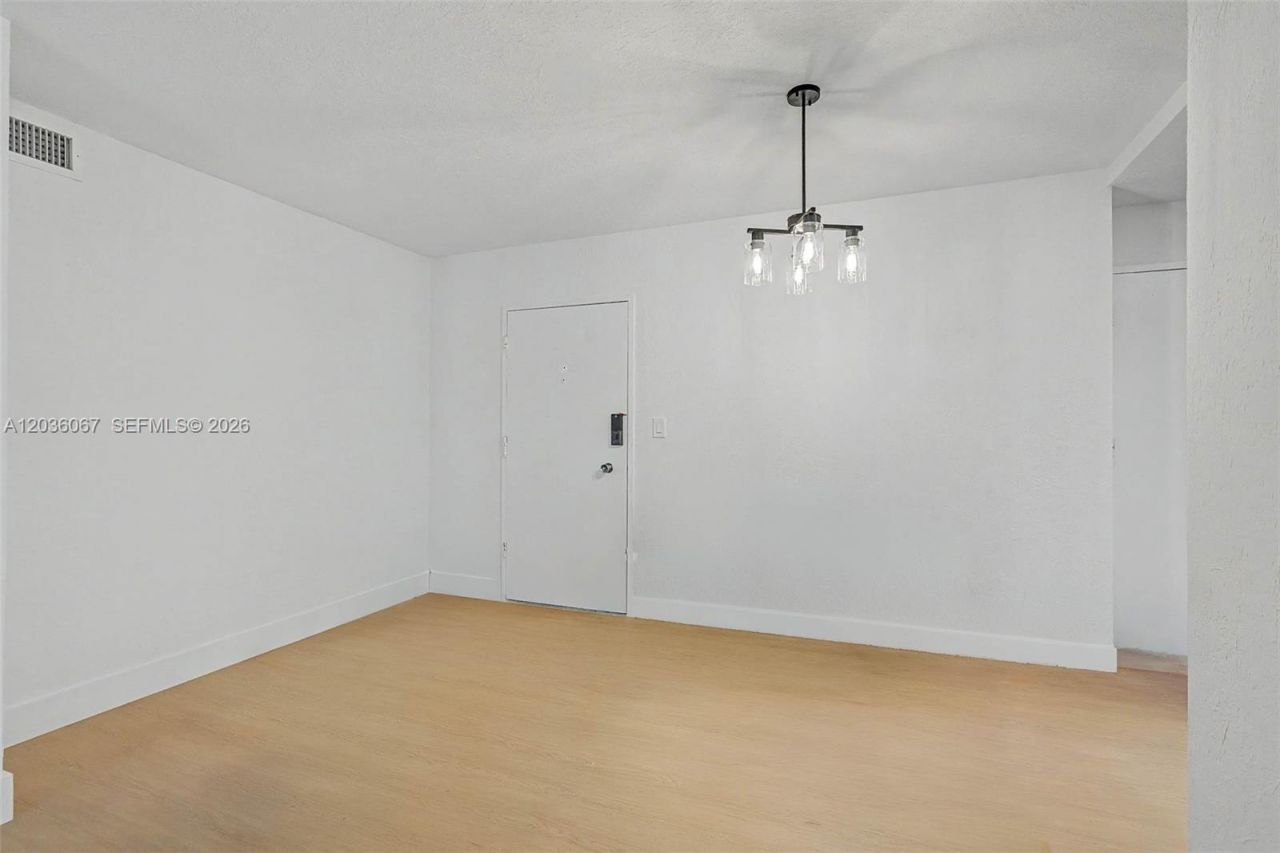 5555 Collins Ave, Unit 7B, Miami Beach, FL 33140 Photo