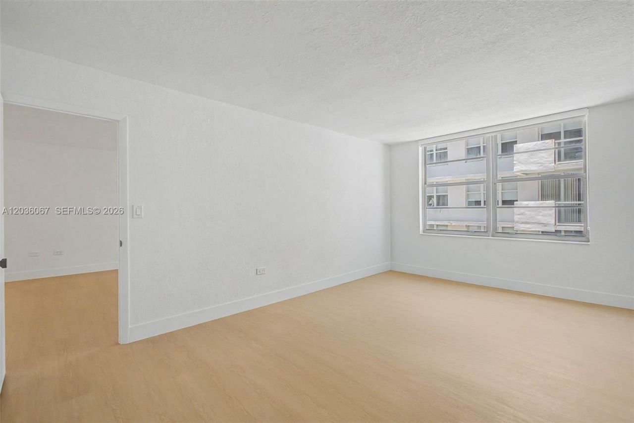5555 Collins Ave, Unit 7B, Miami Beach, FL 33140 Photo