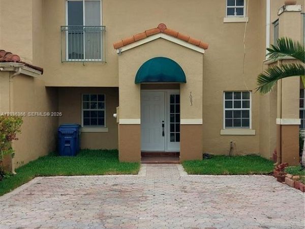 7083 SW 158th Ct , Miami, FL 33193