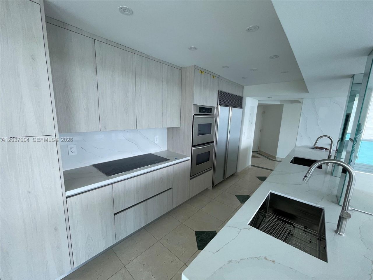 5025 Collins Ave , Unit 601, Miami Beach, FL 33140 Photo