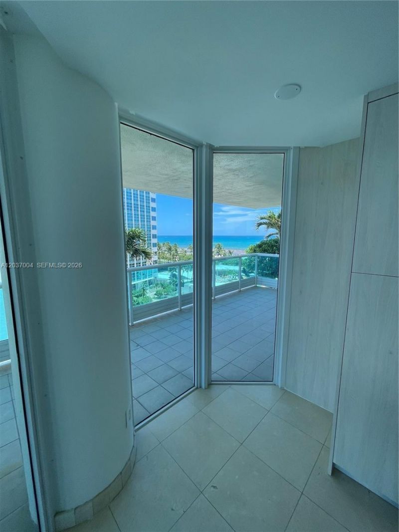 5025 Collins Ave , Unit 601, Miami Beach, FL 33140 Photo