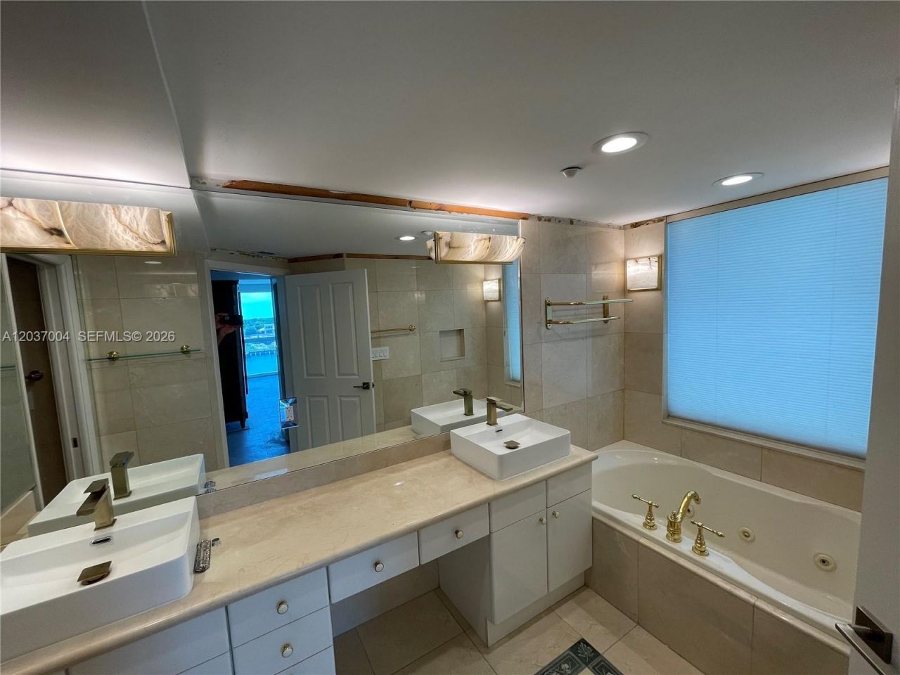 5025 Collins Ave , Unit 601, Miami Beach, FL 33140 Photo