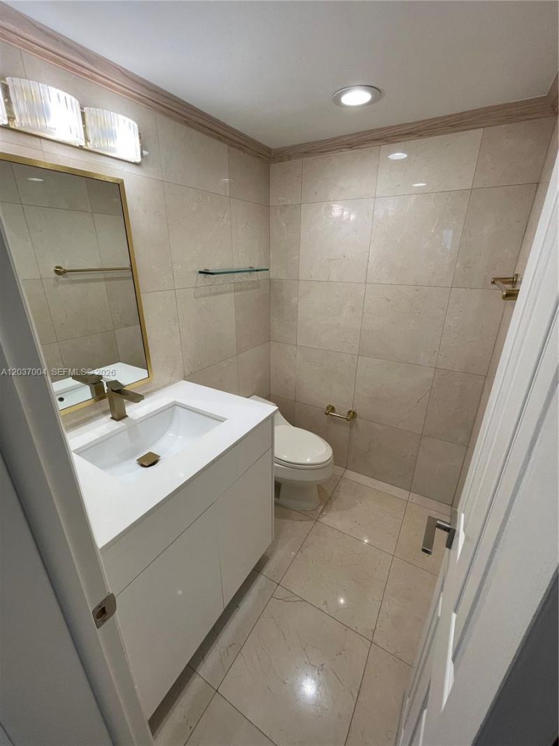 5025 Collins Ave , Unit 601, Miami Beach, FL 33140 Photo