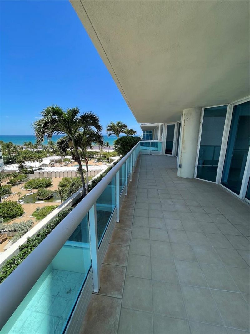 5025 Collins Ave , Unit 601, Miami Beach, FL 33140 Photo