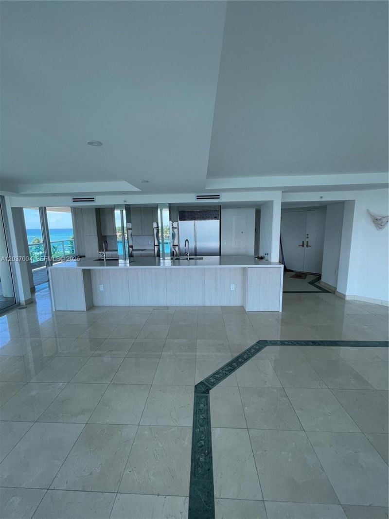 5025 Collins Ave , Unit 601, Miami Beach, FL 33140 Photo