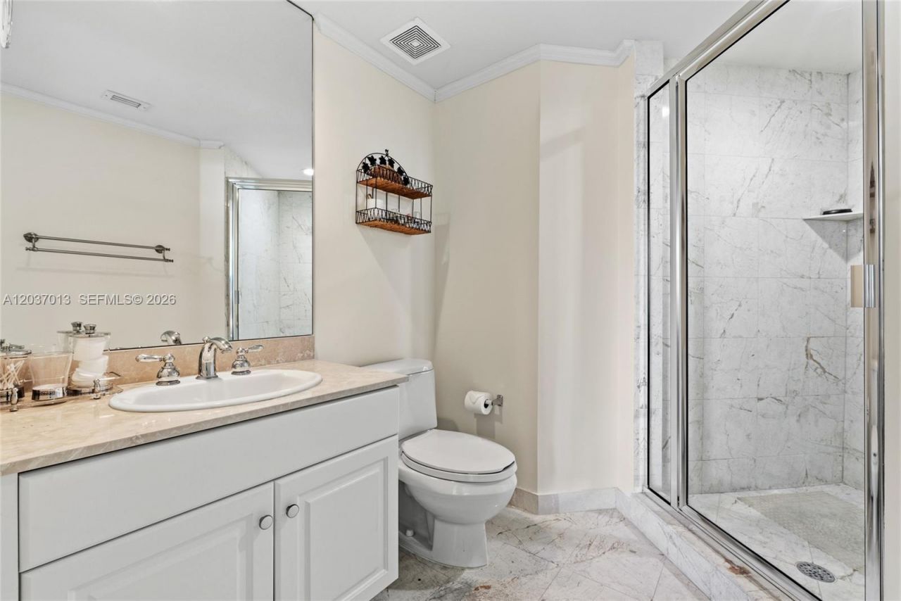 3370 Hidden Bay Dr , Unit 1213, Aventura, FL 33180 Photo