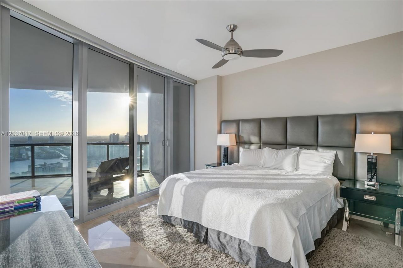 17121 Collins Ave , Unit 3304, Sunny Isles Beach, FL 33160 Photo