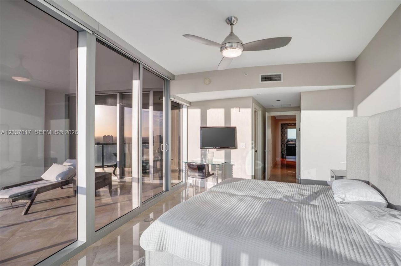 17121 Collins Ave , Unit 3304, Sunny Isles Beach, FL 33160 Photo