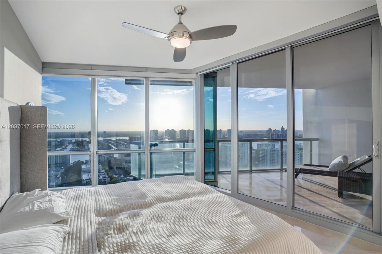 17121 Collins Ave , Unit 3304, Sunny Isles Beach, FL 33160 Photo