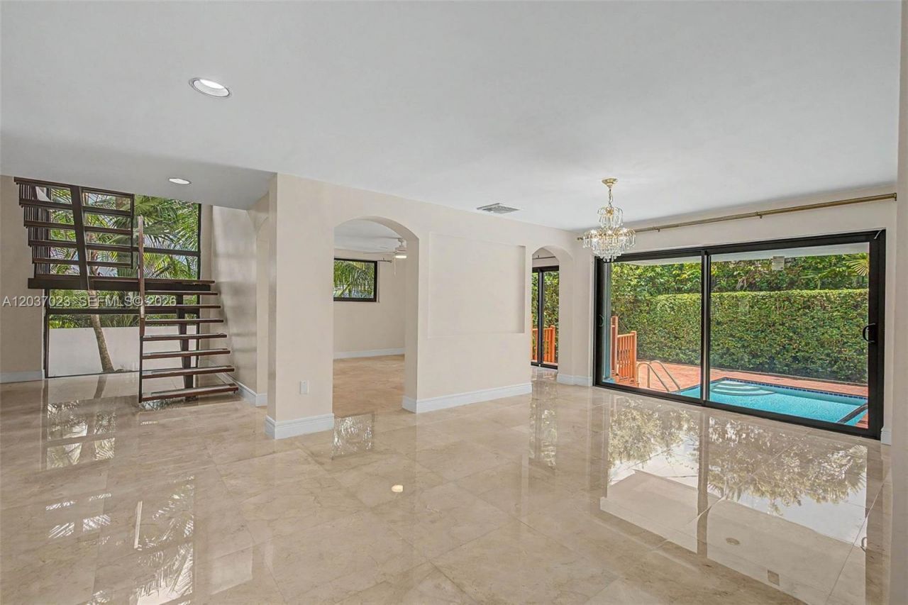 4950 San Amaro Dr , Coral Gables, FL 33146 Photo