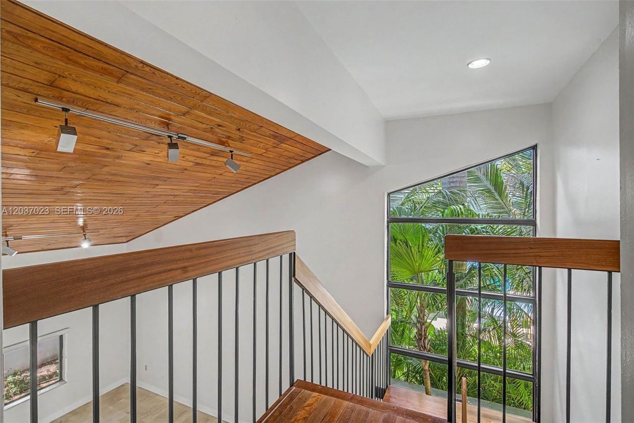4950 San Amaro Dr , Coral Gables, FL 33146 Photo