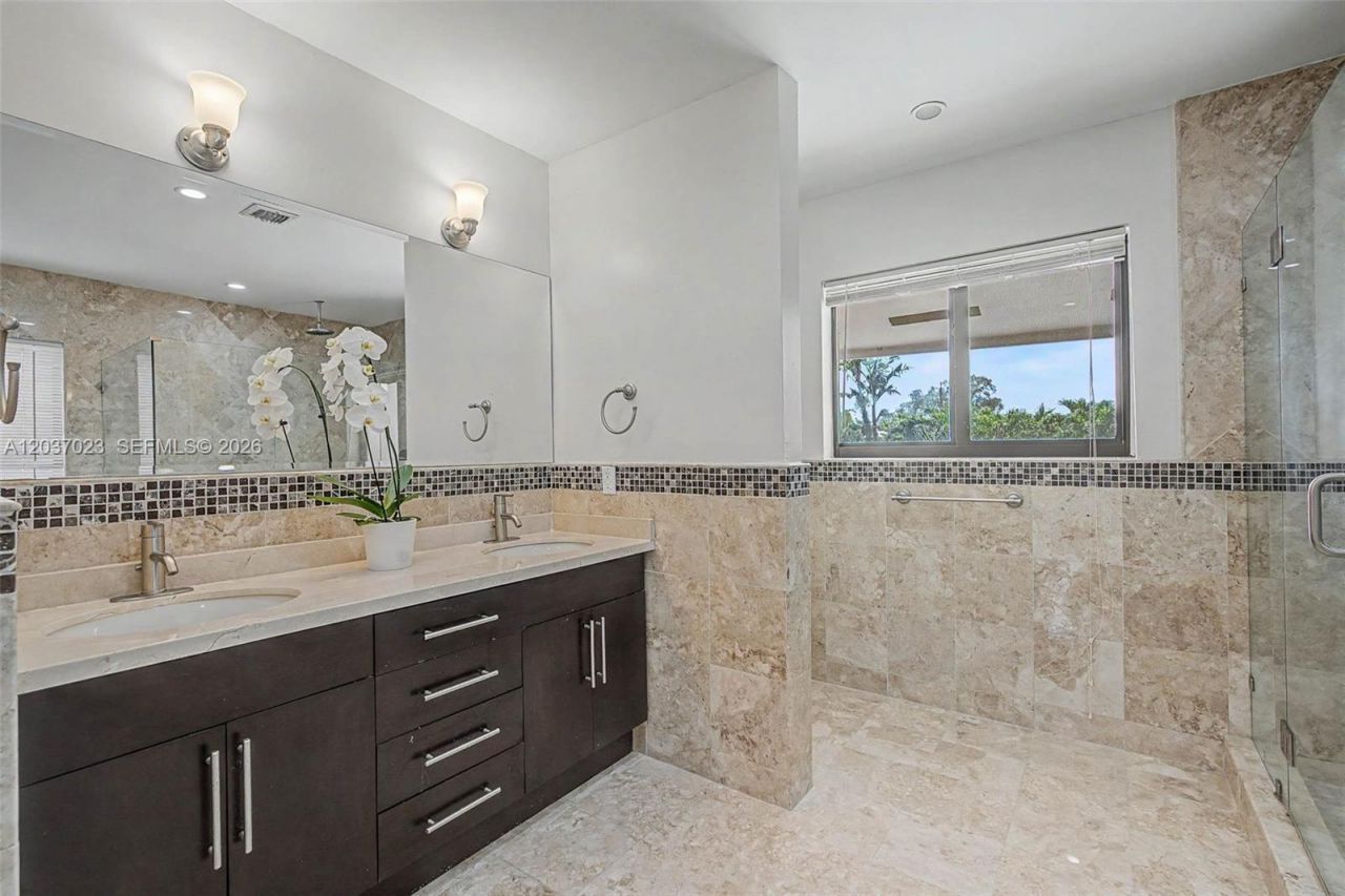 4950 San Amaro Dr , Coral Gables, FL 33146 Photo