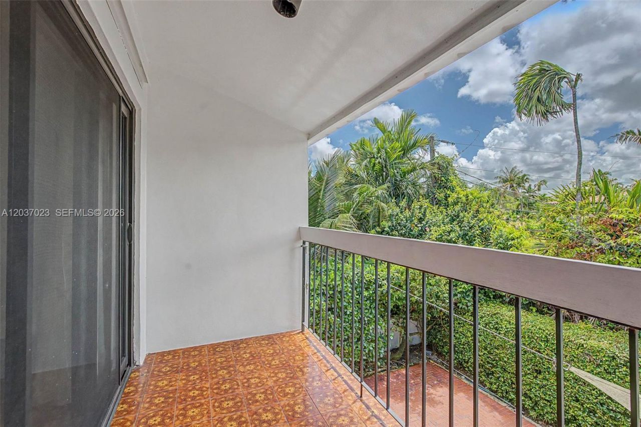4950 San Amaro Dr , Coral Gables, FL 33146 Photo
