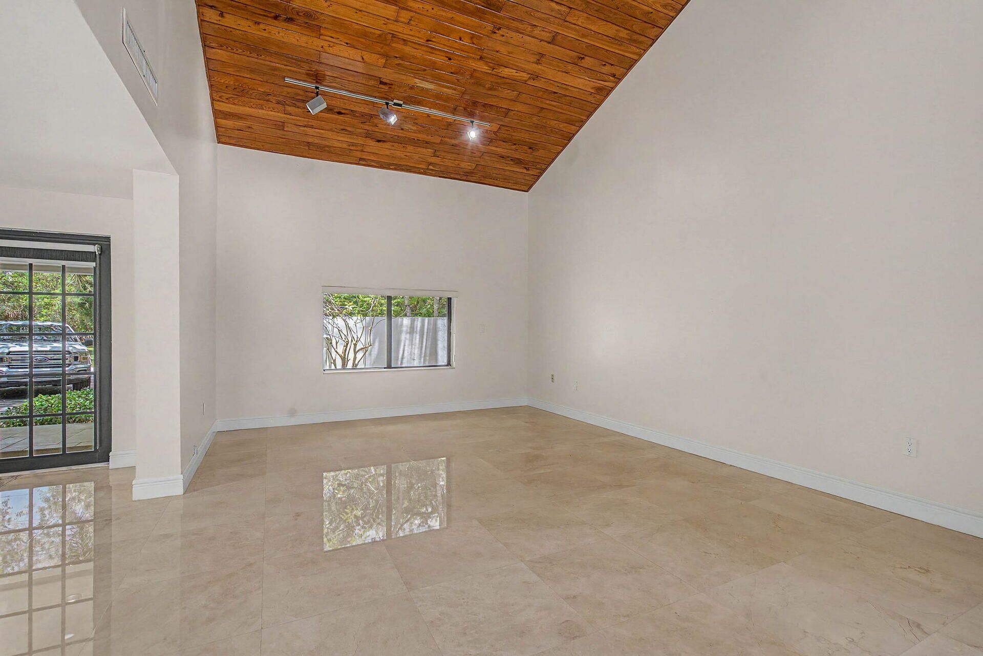 4950 San Amaro Dr , Coral Gables, FL 33146 Photo