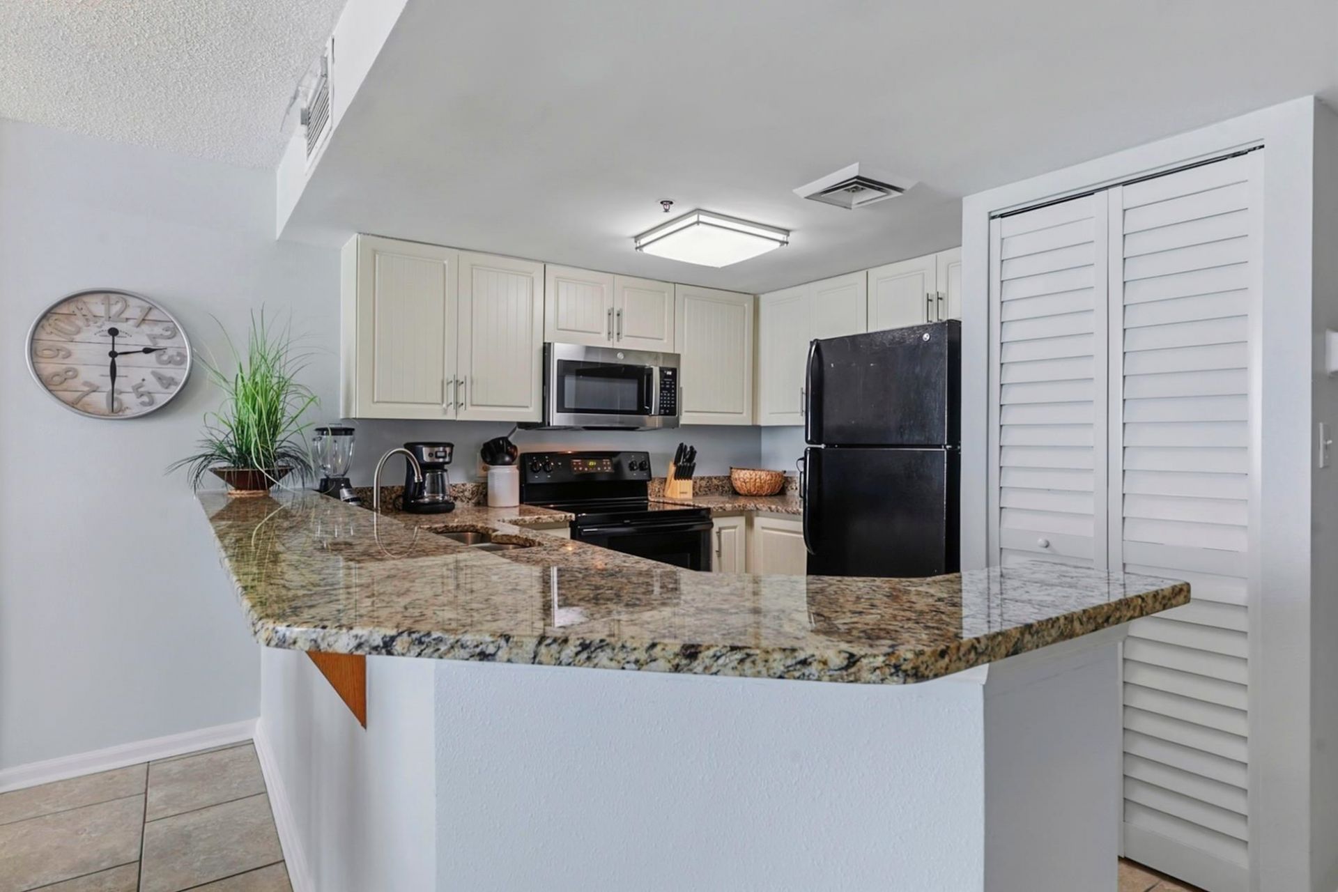 5308 N Ocean Blvd. Photo 15