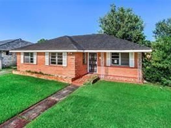 4660 CORINNE Street , New Orleans, LA 70127