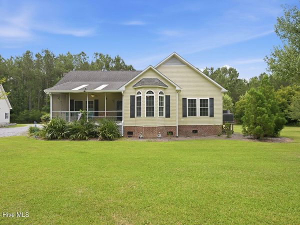365 Arnetta Way S, Oriental, NC 28571