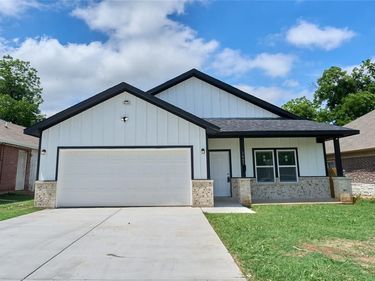 1405 E Maddox Avenue, Fort Worth, TX 76104
