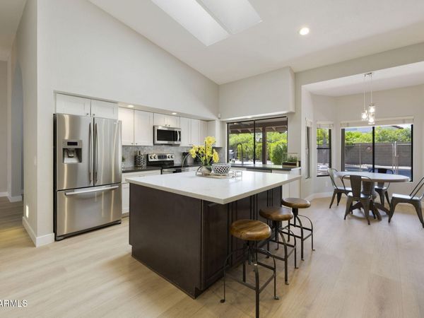 5701 E ANDERSON Drive, Scottsdale, AZ 85254