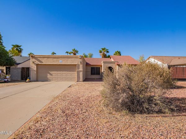 10096 N 63RD Avenue, Glendale, AZ 85302
