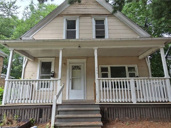 700 Carpenter Street , Akron, OH 44310