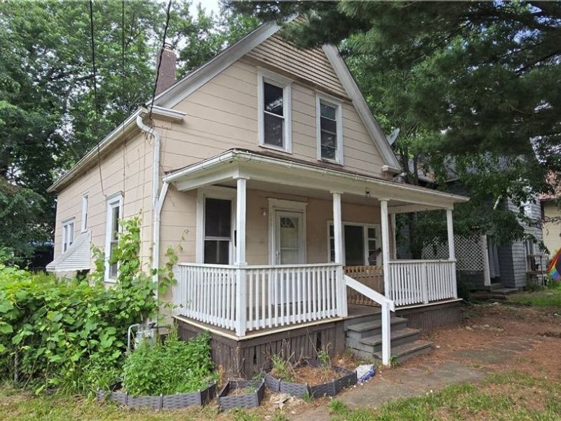 700 Carpenter Street , Akron, OH 44310 Photo 2