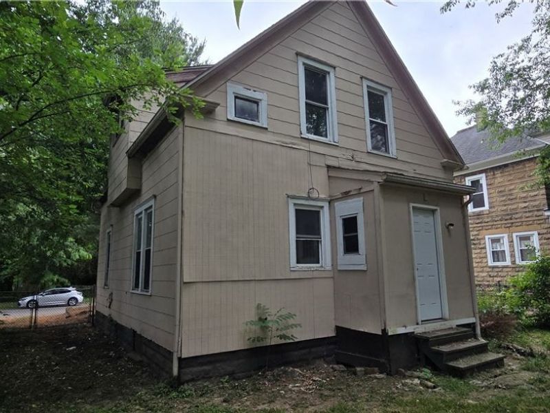 700 Carpenter Street , Akron, OH 44310 Photo 5