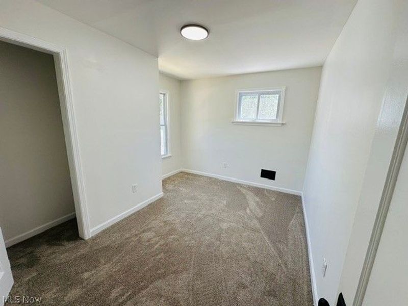 311 E 241st Street E, Euclid, OH 44123 Photo 16
