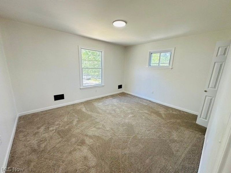 311 E 241st Street E, Euclid, OH 44123 Photo 17