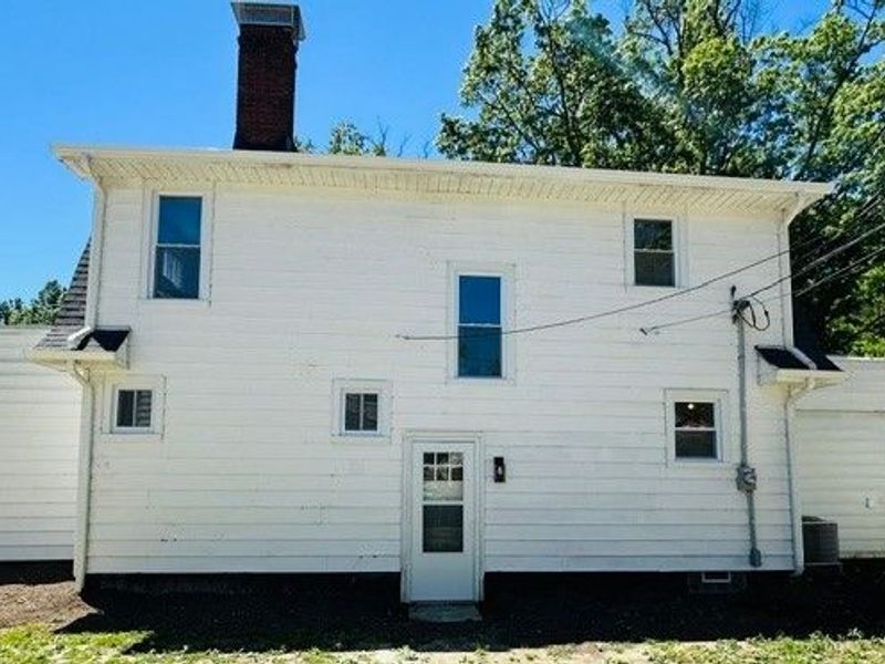 311 E 241st Street E, Euclid, OH 44123 Photo 4