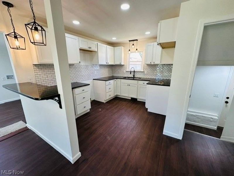 311 E 241st Street E, Euclid, OH 44123 Photo 8