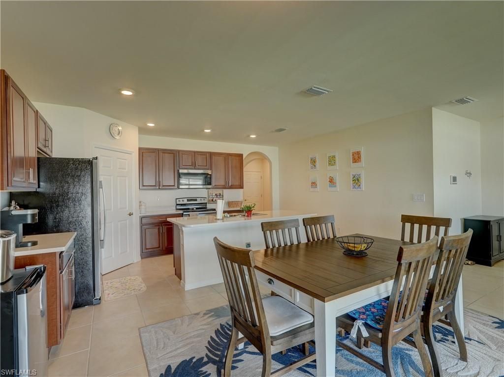328 SW 24th Pl, Cape Coral, FL 33991 Photo