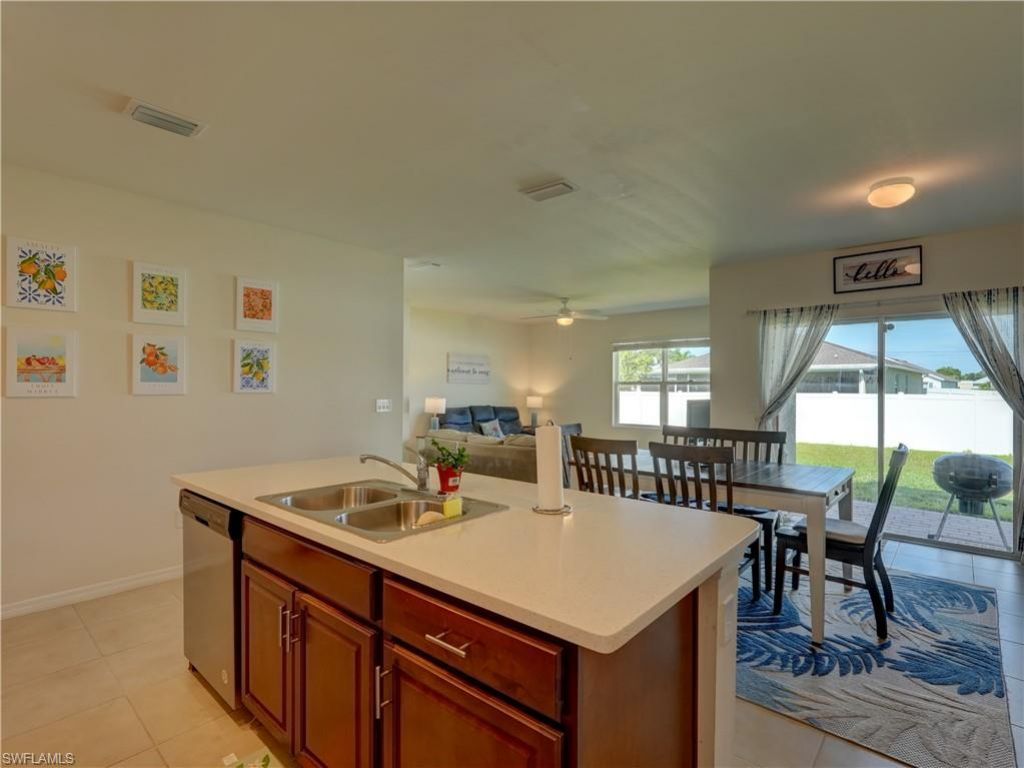 328 SW 24th Pl, Cape Coral, FL 33991 Photo
