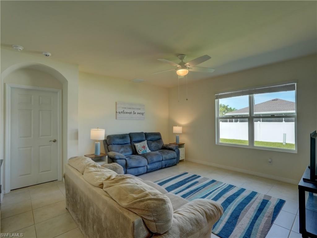 328 SW 24th Pl, Cape Coral, FL 33991 Photo